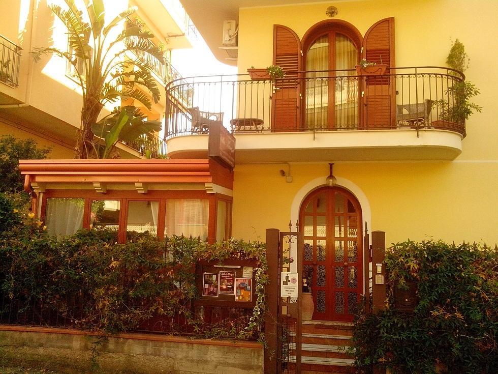 Villa Marysa Studio Apartment Giardini Naxos Eksteriør bilde