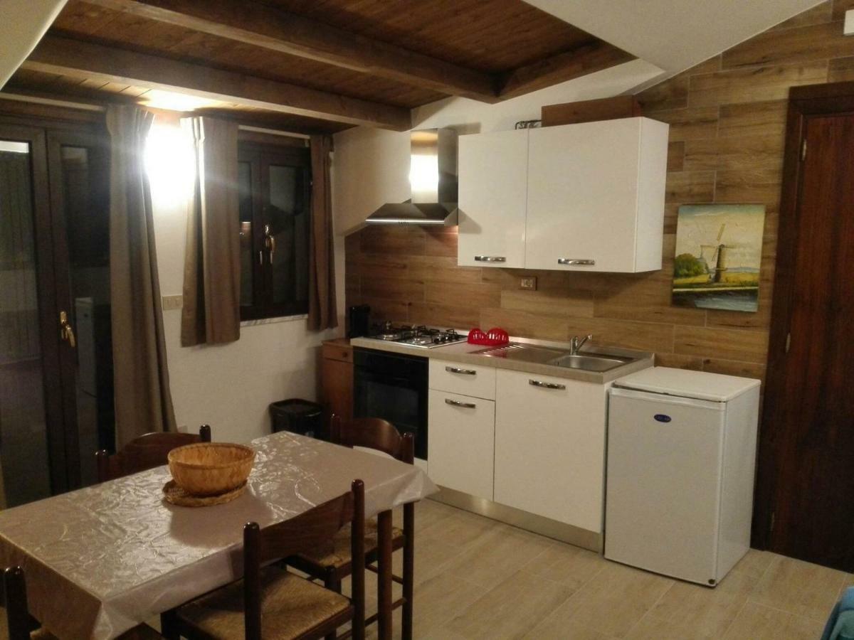 Villa Marysa Studio Apartment Giardini Naxos Eksteriør bilde