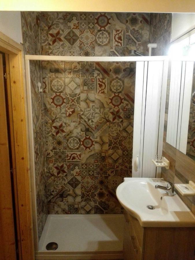Villa Marysa Studio Apartment Giardini Naxos Eksteriør bilde