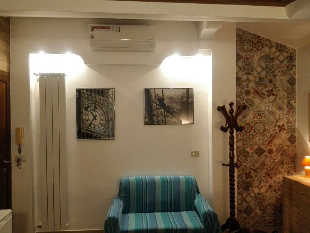 Villa Marysa Studio Apartment Giardini Naxos Eksteriør bilde