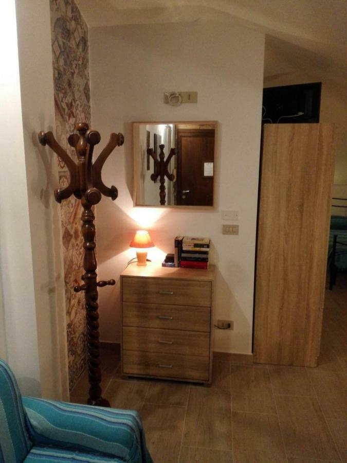 Villa Marysa Studio Apartment Giardini Naxos Eksteriør bilde