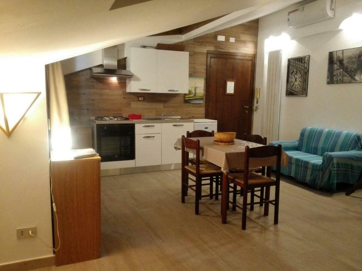 Villa Marysa Studio Apartment Giardini Naxos Eksteriør bilde