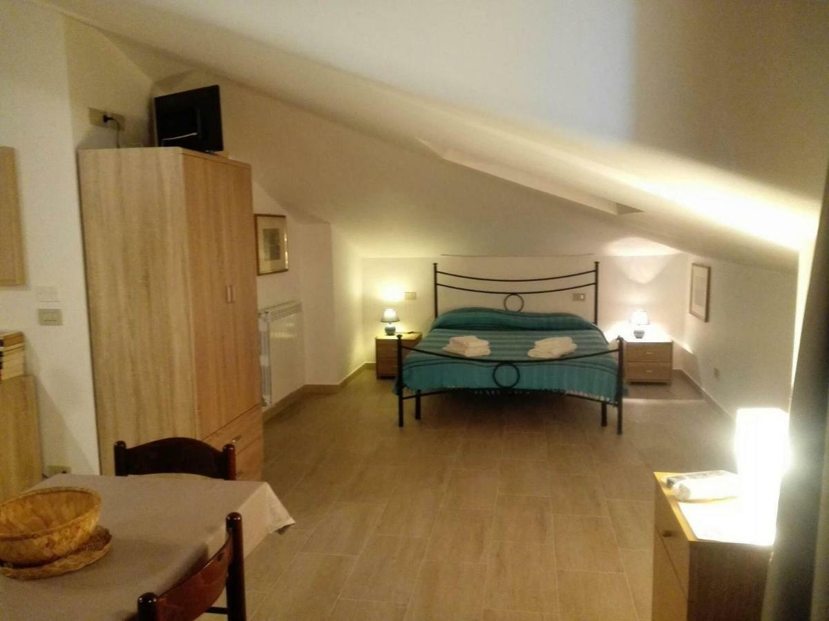 Villa Marysa Studio Apartment Giardini Naxos Eksteriør bilde